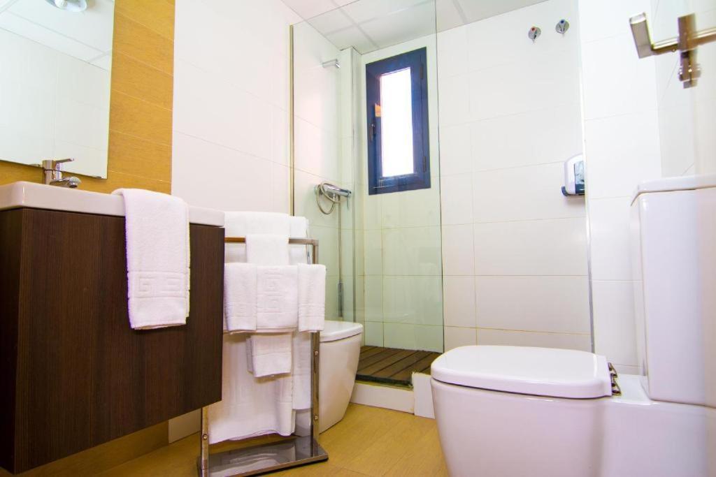 Apartamentos 16:9 Suites Almeria Exterior photo